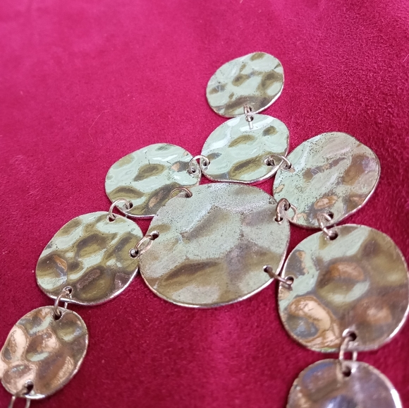 🎈3 for $10🎈Silvertone Hammered Discs Necklace - Picture 4 of 6